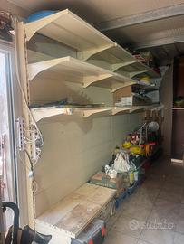 Scafale per cantina