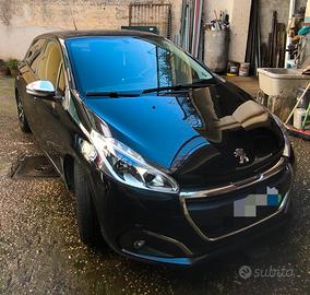 Peugeot 208  1.6 HDi 75cv.