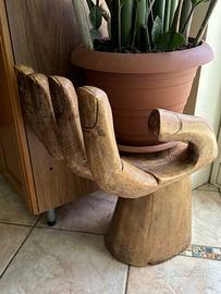 Sgabello/tavolino scultoreo in legno massello