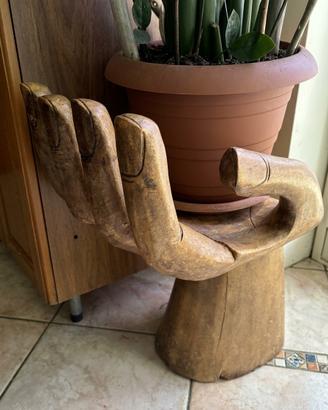 Sgabello/tavolino scultoreo in legno massello