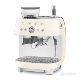 Macchina del caffè SMEG con macinacaffè integrato