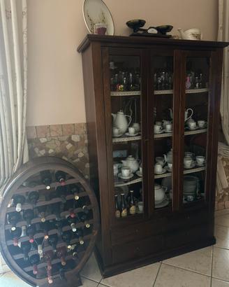 VETRINA ARTEPOVERA + PORTABOTTIGLIE IN LEGNO