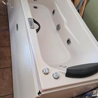 Vasca idromassaggio rettangolare 