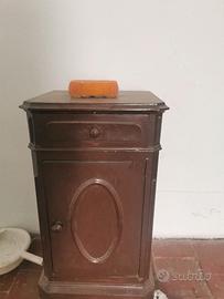 Comodino della nonna