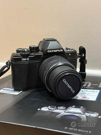 Olympus E-M10 Mark II, Black