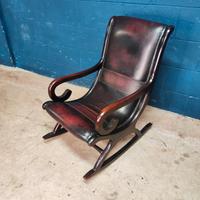 Poltrona Dondolo Chester Chesterfield in vera Uk