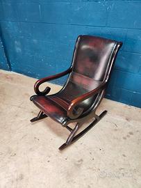 Poltrona Dondolo Chester Chesterfield in vera Uk