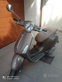 Vespa primavera 125