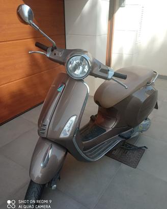 Vespa primavera 125
