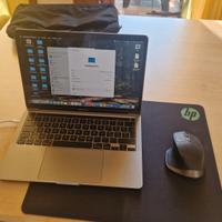 MacBook Pro 13", M1, 8GB RAM + accessori