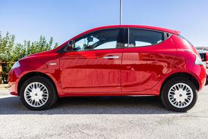 Lancia Y metano ecochic 2017