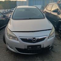 Opel Astra 2012