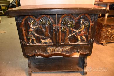 2 mobili e 1 appendiabiti in legno