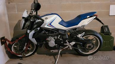 Mv agusta brutale 800 italia