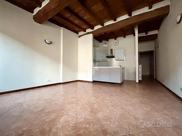 2 LOCALI A CASTELLEONE