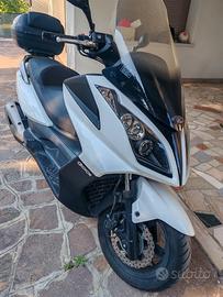 scooter Kymco downtown 300i