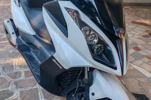 scooter Kymco downtown 300i