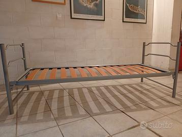 LETTO A CASTELLO IN METALLO GRIGIO