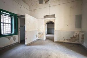 MONOLOCALE A CASAVATORE