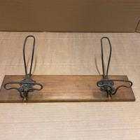 ANTICO ATTACCAPANNI IN FERRO E LEGNO.