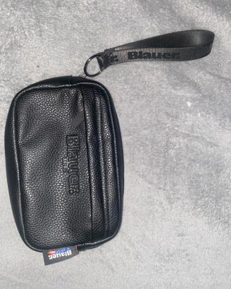 Pochette blauer