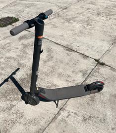 Monopattino Ninebot ES2 by Segway
