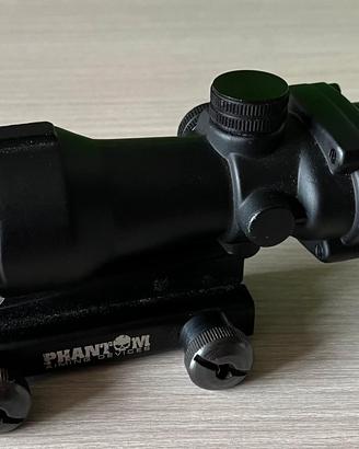 ACOG 4x32 della Phantom Aiming Device Softair 