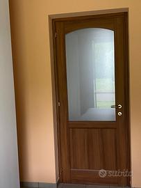 Porte in legno con vetro