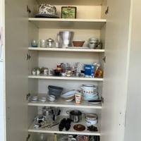 Armadio dispensa in laminato bianco