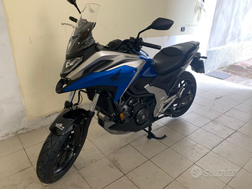 Honda NC750X DCT – 2021 - 3.500 km – PARI A NUOVO