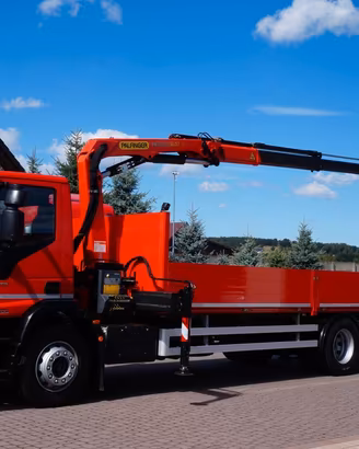 Camion Iveco 180-280 con gru + cassone