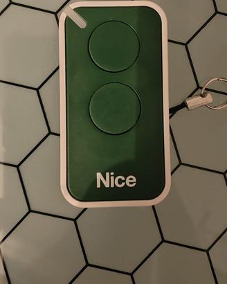 Telecomando per cancello NICE