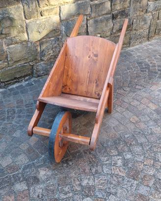 carriola in legno