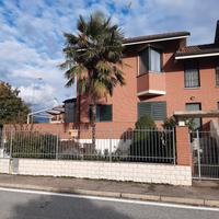 Privato vende villa libera su tre lati