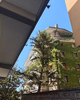 Appartamento di 240 m² con più di 5 locali a Avell