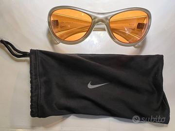 Occhiali da sole Nike