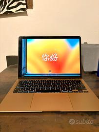 Macbook Air 2020 schermo rotto funzionante