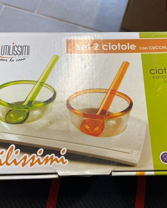Set 2 Ciotole con Cucchiai e Base Utilissimi Gicos