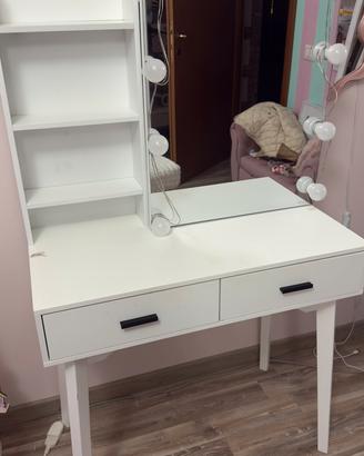 Toeletta trucco con led e sgabello