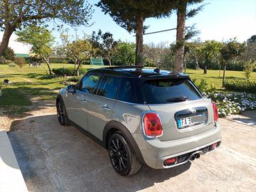 Mini Cooper SD 5 porte