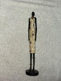 statuetta artigianale.