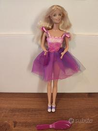Barbie bionda con accessori 