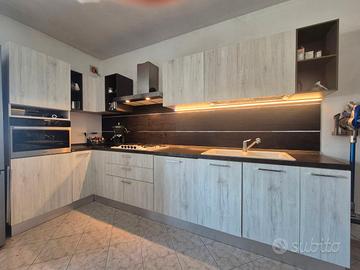Cucina angolare SCAVOLINI completa - usata