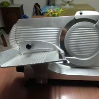 Affettatrice semiprofessionale