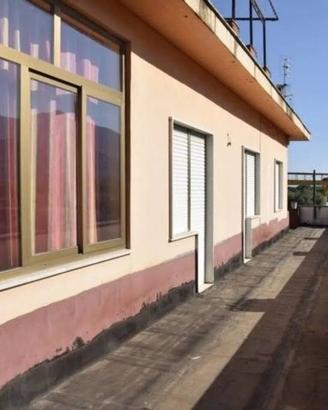 Appartamento di 135 m² con più di 5 locali a Auson