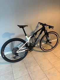 MTB Canyon Lux World Cup CF 6