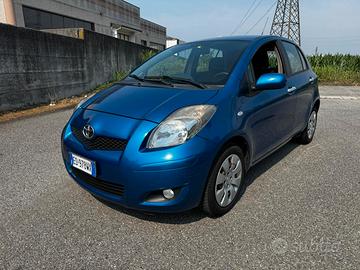 Toyota Yaris 1.3 5 porte Sol