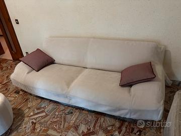 Divano in pelle Chateau d’Ax Mod. Limbo nuovo