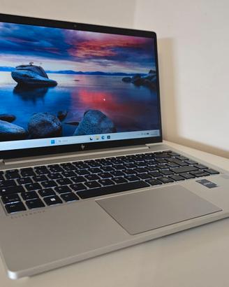 Hp Elitebook 640 G10..i5-1345U..RAM 16 GB..SSD 512