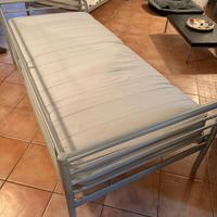 Letto singolo e materasso